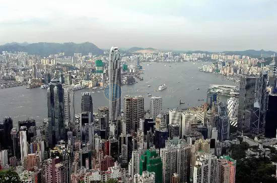李嘉诚将甩卖香港最贵写字楼再次抄底英国