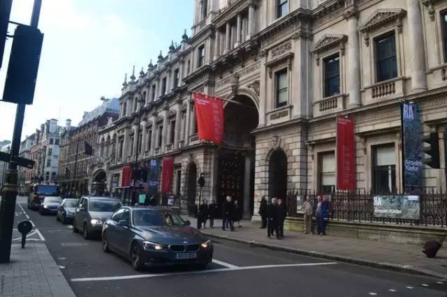 牛津却成了英国人最住不起地方