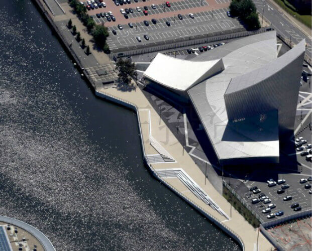 Trafford Wharf Promenade（特拉福德滨河长廊）